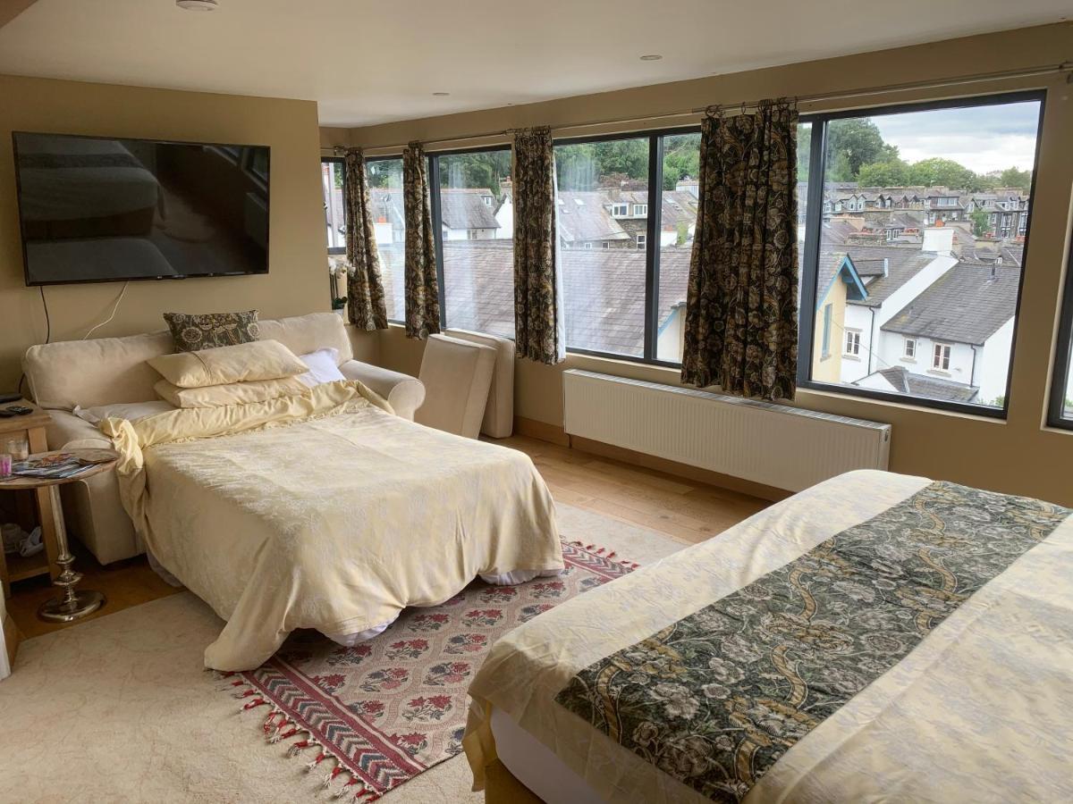 The Penthouse Bowness Luxury Loft Jacuzzi Bath & Complimentary Lakeview Spa Membership Exterior photo